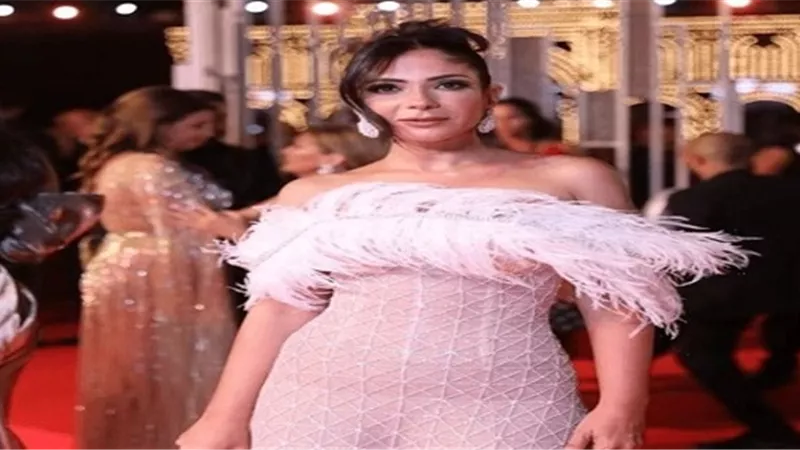 تعرف على سبب مغادرة منى زكى مهرجان الجونة السينمائى