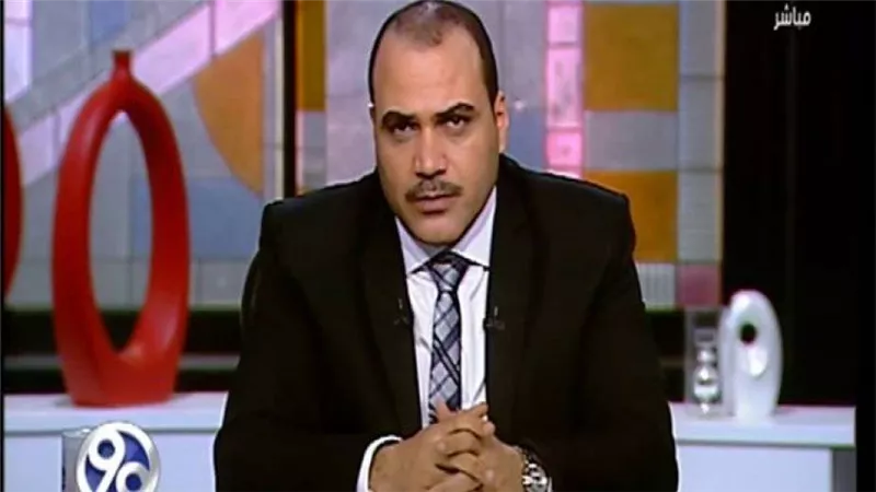 بعد أحداث أمس بميدان التحرير.. محمد الباز يهاجم صناع الفن والدراما في مصر
