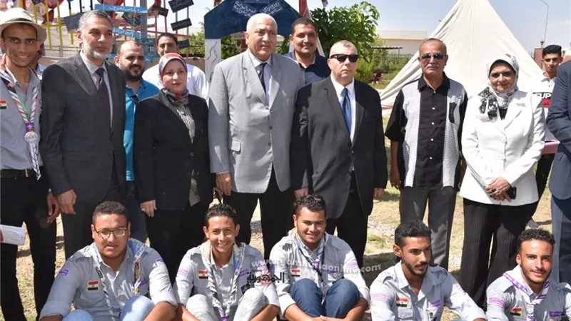 رئيس جامعة السادات ونائبيه يهنئون الطلاب بالعام الدراسي الجديد