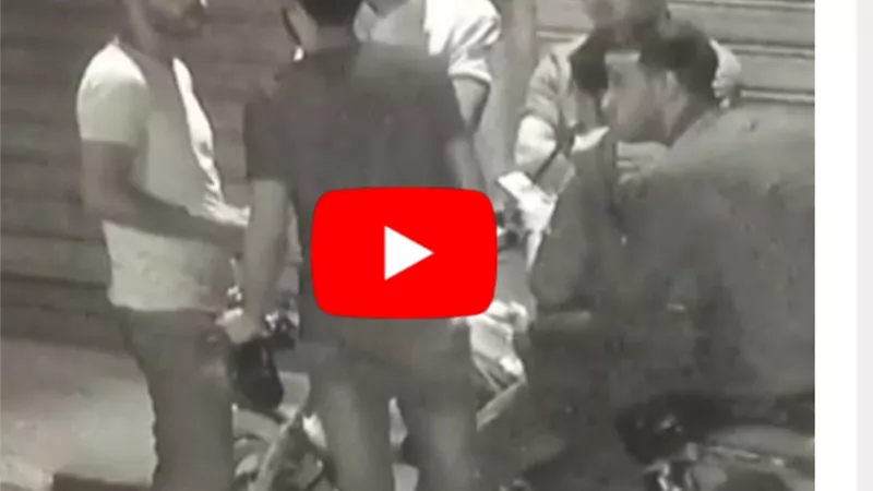 عمرو اديب يعرض فيديو لمجموعة من الشباب يتقاضون الاموال للمشاركة في التظاهر والتخريب