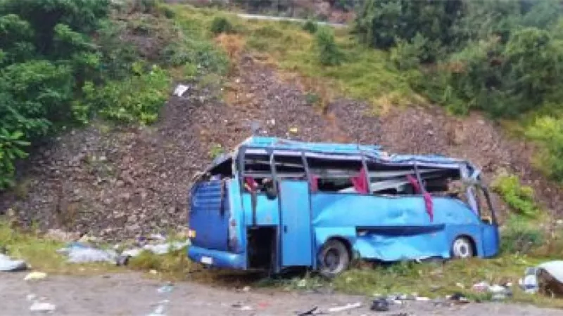 مصرع 26 شخصا فى حادث تحطم حافلة شمال باكستان