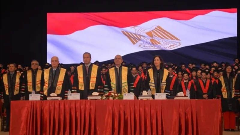 الأكاديمية العربية تحتفل بتخريج دفعة جديدة من طلاب كلية الهندسة و التكنولوجيا بالقاهرة