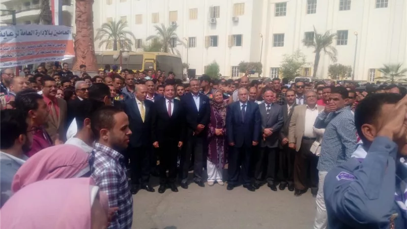 تحية العلم وماراثون دراجات .. فى أول يوم دراسة بجامعة بنى سويف