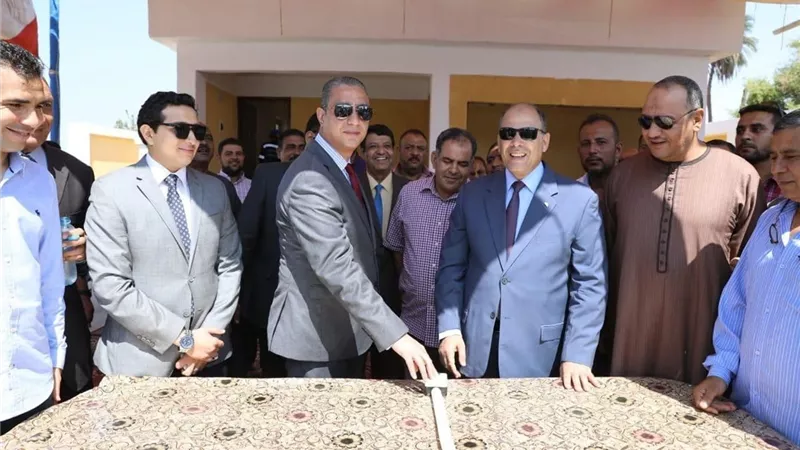 محافظ سوهاج يفتتح محطة مياه شرب الكتكاتة بساقلتة