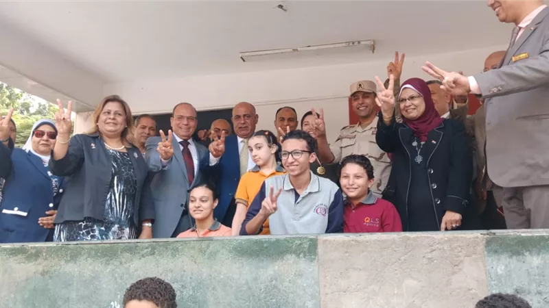 تكريم أبناء الشهداء بمدرسة 