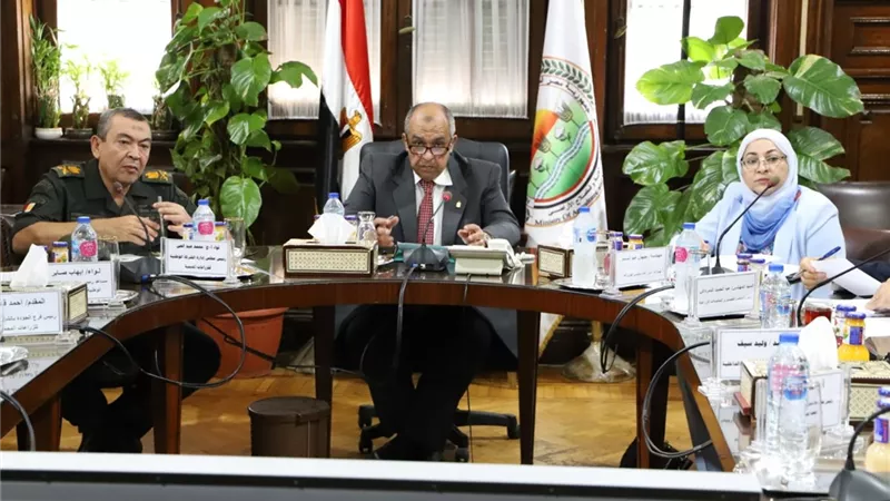 الزراعة تبحث التعاون في تسويق منتجات الصوب الزراعية من محاصيل الخضر