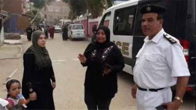 تقديرا لتضحيات آبائهم .. مأمور قسم المعصرة يصطحب أبناء الشهداء إلى مدارسهم