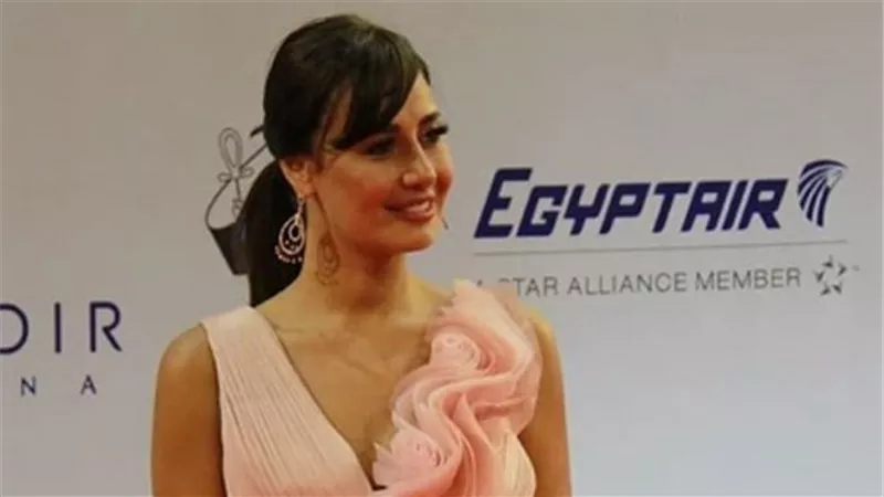 حلا شيحة توجه رسالة إلى جمهورها من الجونة