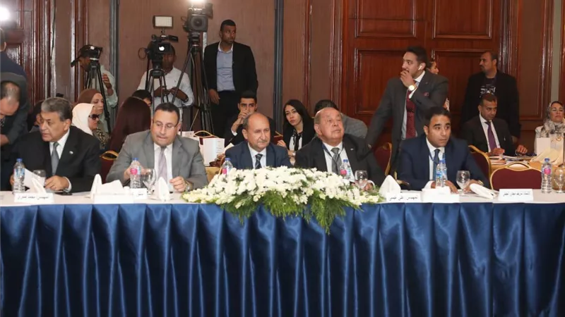 3 وزراء و400 رجال وسيدة اعمال يشاركون في مؤتمر مستقبل الاستثمار في مصر