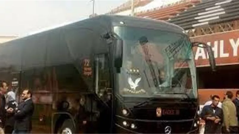 وصول الاهلى وسموحة لملعب برج العرب