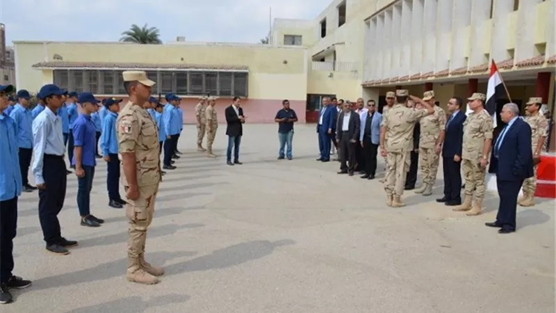 رئيس قوات الدفاع الشعبي يتفقد المدرسة الصناعية العسكرية بالإسماعيلية..صور