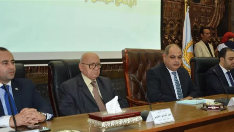 محافظ الغربية .. يكرم الدفعة الأولى من البرنامج الوطني لإعداد القائد المحلى