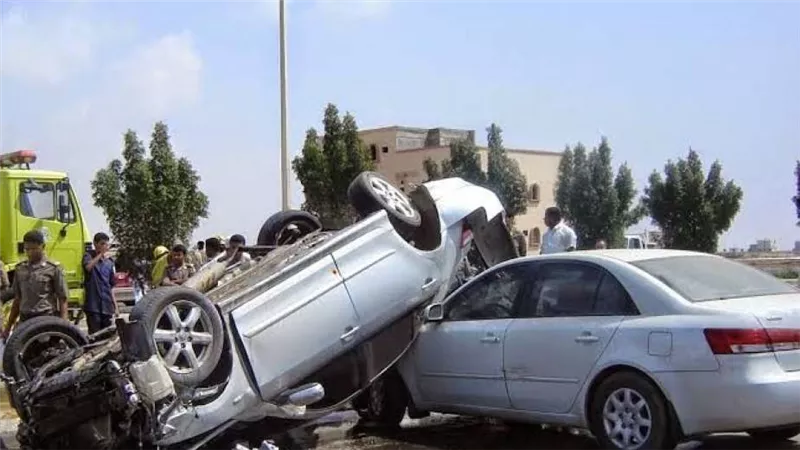إصابة 6 أشخاص فى انقلاب سيارة ملاكى بالوادى الجديد