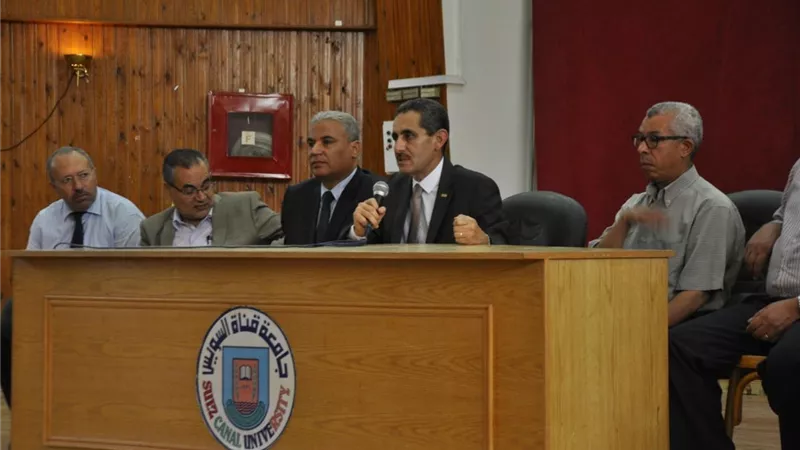 رئيس جامعة القناه : بلدنا عظيمة قويه تستحق منا الكثير