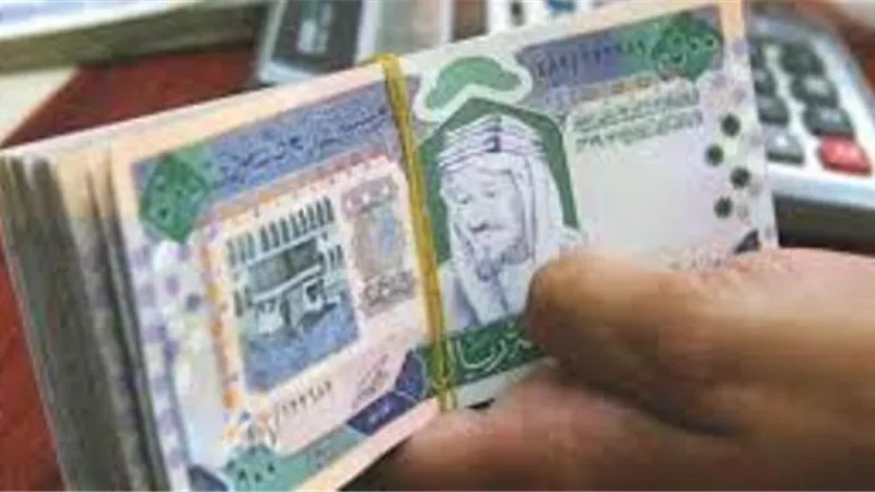 ضبط 75 ألف ريال سعودى بحوزة احد الركاب بمطار سوهاج الدولى
