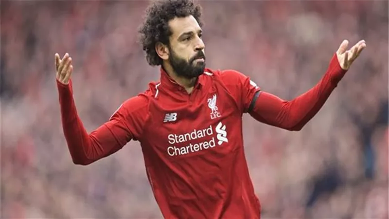 عمرو أديب يدافع عن محمد صلاح.. فيديو
