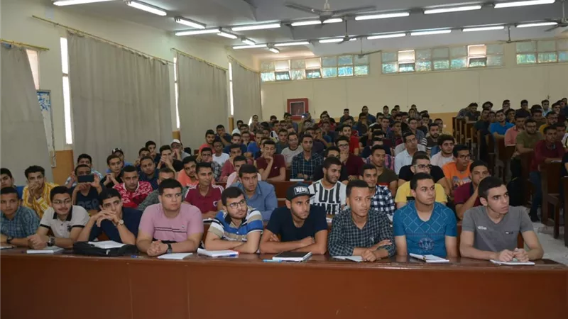 رئيس جامعة الزقازيق يشارك في احتفالية الهندسة والعلوم لاستقبال العام الدراسي