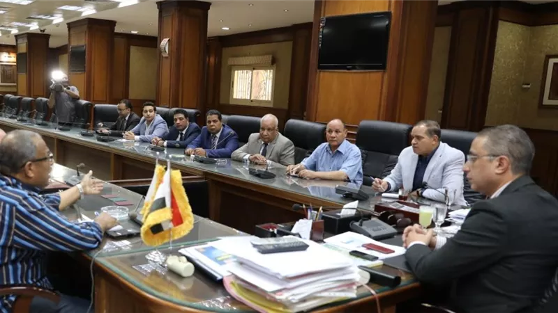 محافظ سوهاج .. استغلال الغابات الشجرية كمورد هام للمحافظة