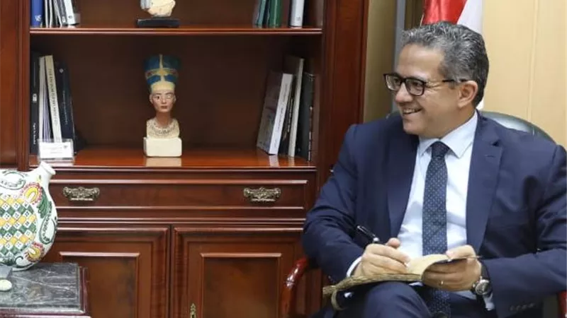 وزير الآثار يستقبل سفير المانيا بمصر فور تقلده مهام منصبه لتأثيث المتحف الآتوني بالمنيا