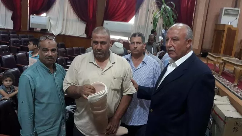 ٢٠ كرسي متحرك و٧ سماعات و١٠ أطراف صناعية من الاورمان لأهالي كفر الشيخ