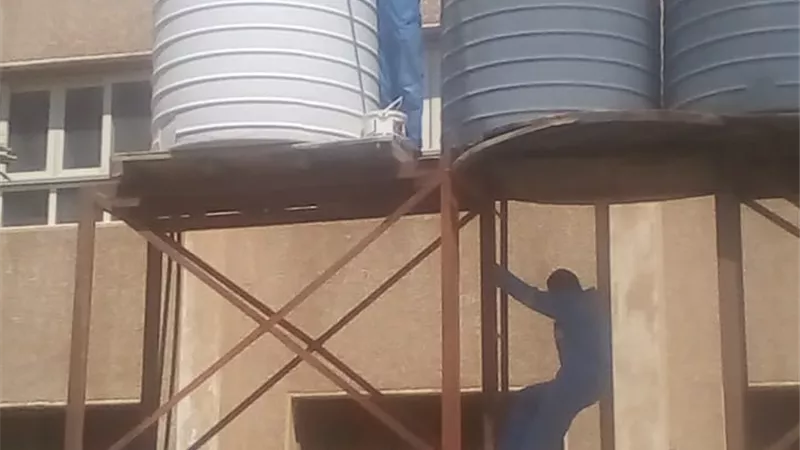 مياه البحر الاحمر تطهر خزانات المدارس و المعاهد الازهرية