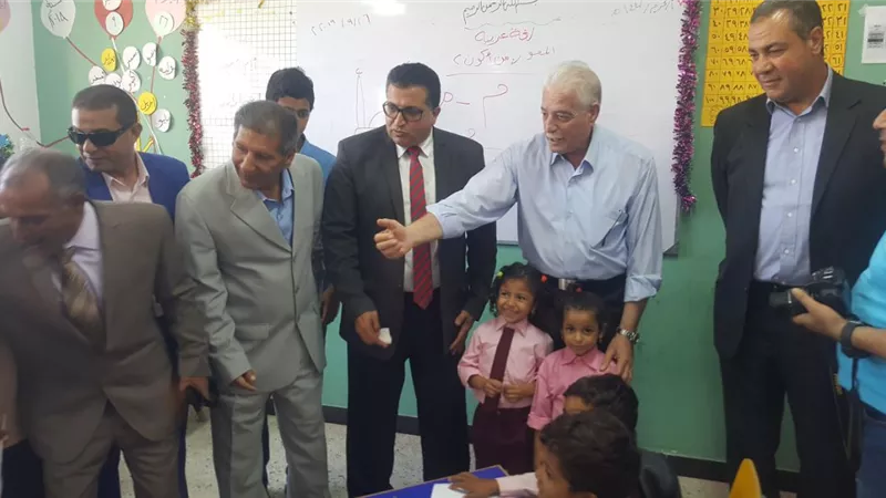 سياحة مصر تهدي حقيبة المدرسة لطلاب نويبع وتشاركهم الانشطة البيئية والثقافية والفنية