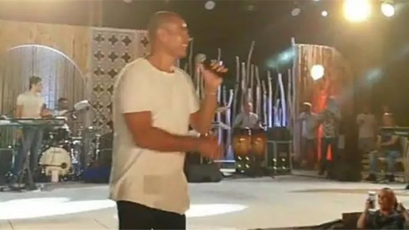 عمرو دياب يتألق فى حفل الجونة .. فيديو