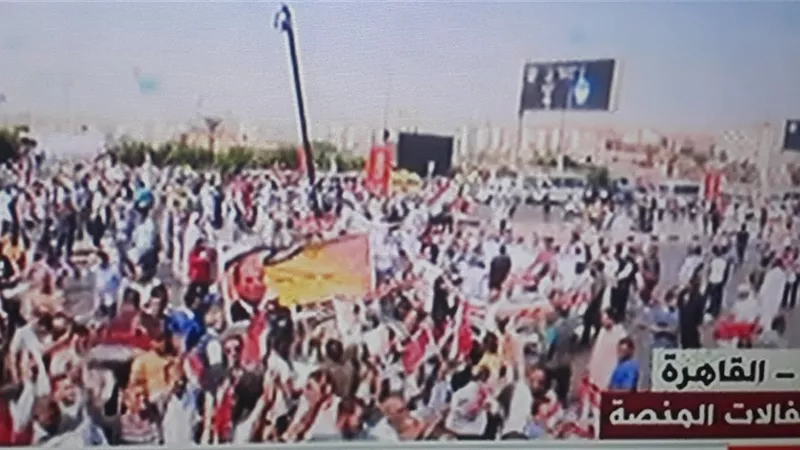 مسيرات حاشدة بمختلف المحافظات لدعم مسيرة البناء والتعمير