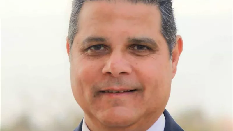 الخشن: تجمعات المصريين أمام 