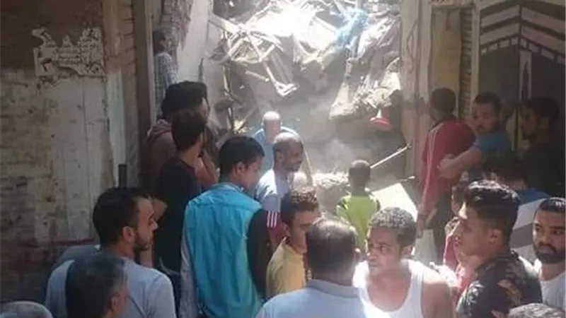 سقوط عقار قديم بالمرج