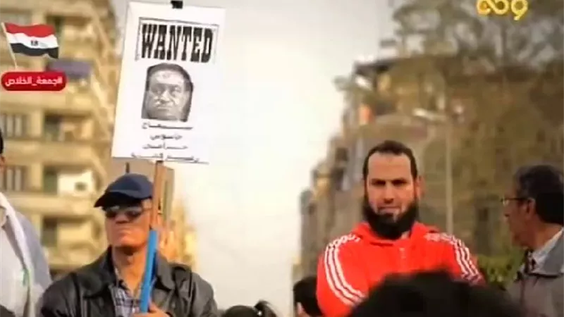 قنوات الإخوان تقطع البث المباشر وتنشر فيديوهات قديمة لثورة يناير