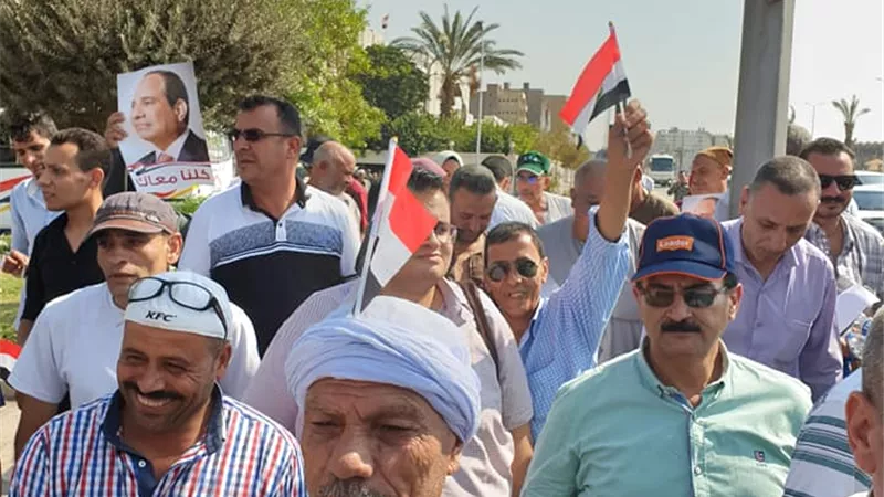 النائب هشام عبدالواحد: المصريون رسموا ملحمة شعبية في حب الوطن أمام المنصة.. صــور