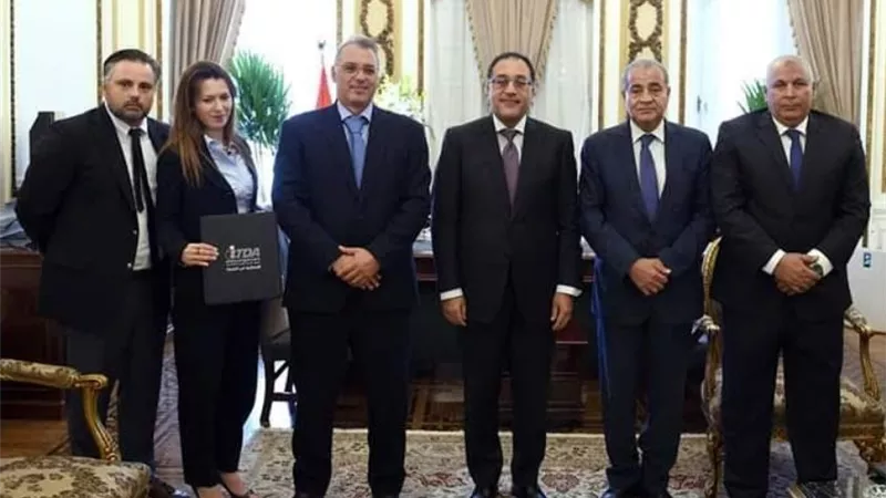 رئيس الوزراء يشهد توقيع إتفاقية زراعة ١٠ آلاف فدان برتقال للتصدير بالوادى الجديد