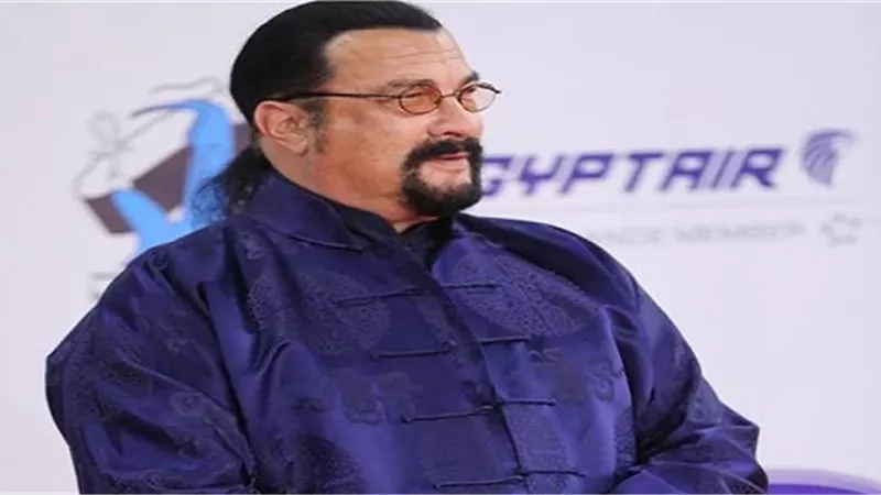 ستيفن سيجال مفاجأة حفل ختام مهرجان الجونة