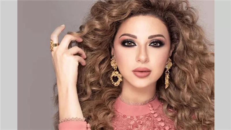 ميريام فارس تثير جمهورها بإطلالة جريئة