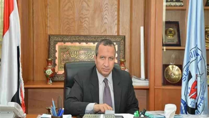 امين شرطة يعيد حافظة نقود لاحد نزلاء فندق بمصر القديمة