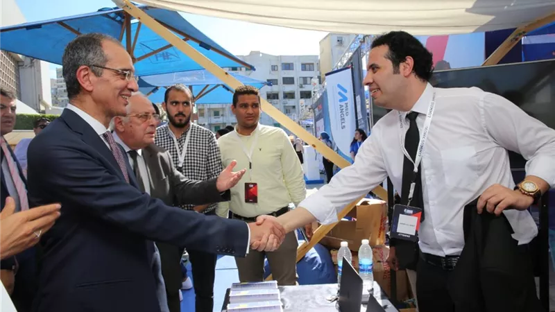 وزير الاتصالات: مصر تشهد تحول رقمي غير مسبوق وإطلاق 174 خدمة ببورسعيد نهاية ٢٠١٩