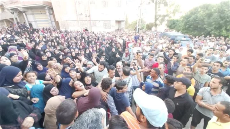 الآلاف يشاركون في جنازة جنة شهيد التعذيب علي يد جدتها بالدقهلية