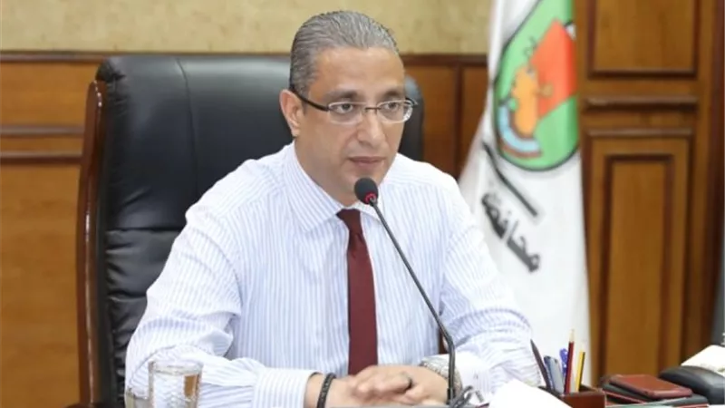 محافظ سوهاج يعتمد أكبر حركة ترقيات بالديوان العام والوحدات المحلية