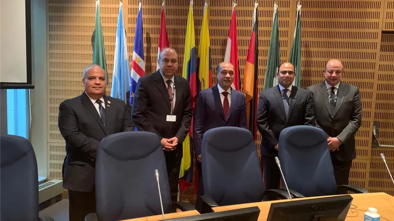 إشادة وتقدير من 