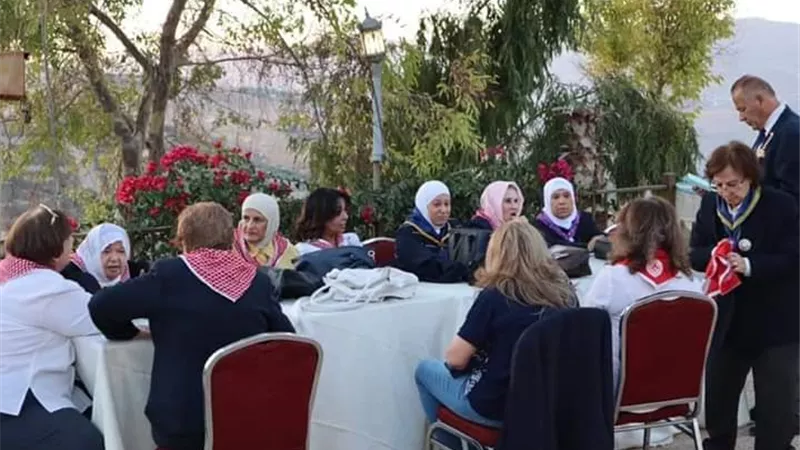 روّاد كشافة الأردن يقيمون أمسية كشفية