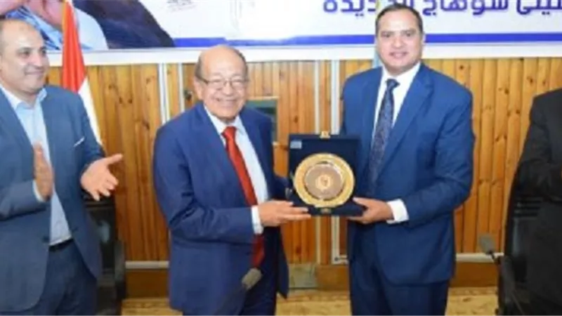 وسيم السيسي فى جامعة سوهاج: المؤامرة على مصر منذ زمن طويل لموقعها وكونها رمانة الميزان في المنطقة