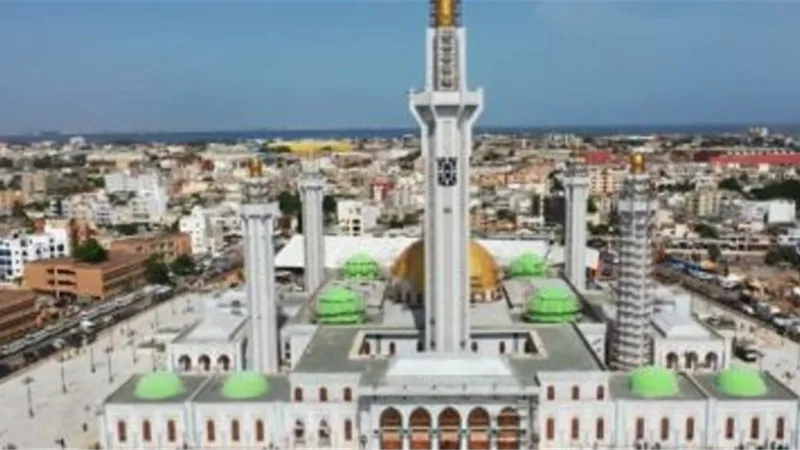 افتتاح أكبر مسجد فى غرب إفريقيا بالسنغال يسع 10 آلاف مصلى.. فيديو