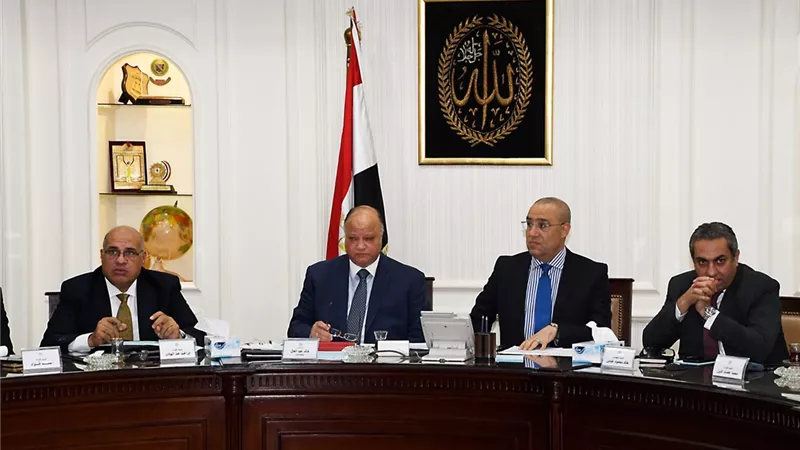 وزير الإسكان ومحافظ القاهرة يتابعان سير العمل بعدد من المشروعات الجديدة