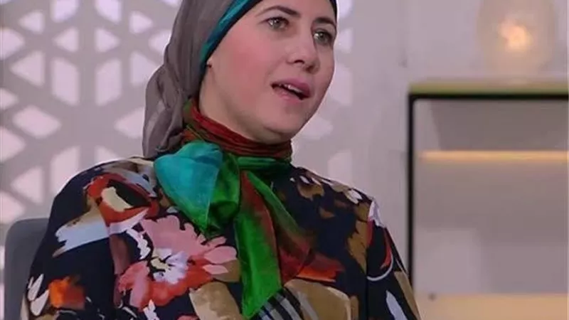 نيفين منصور تفتح ملف الدواء وصراع الشركات في 