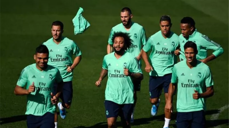 زيدان يختار قائمة ريال مدريد لمواجهة كلوب بروج بدوري الأبطال