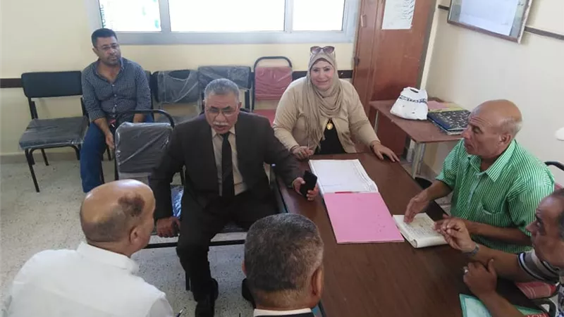 احالة مدير محمود عبيد المهنيه للشؤون القانويه للتقصير فى العمل
