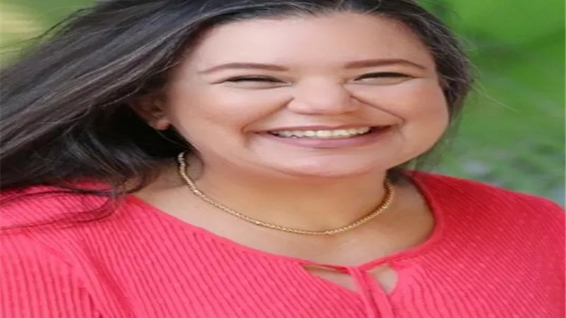 طلاب كلية الآثار والسياحة يرممون مبنى قناة السويس ويزورون المتحف الكبير