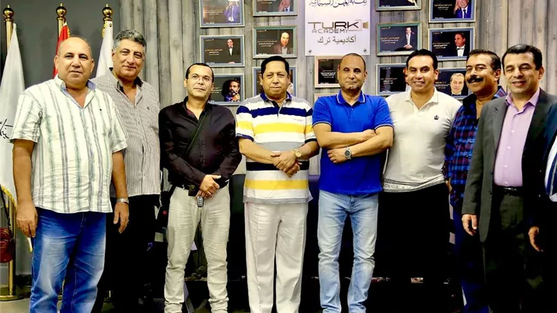 رائد ترك يفتتح أكاديمية لتعيلم فنون صناعة السينما