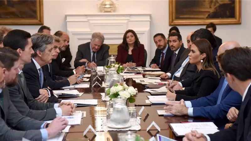 وزيرة الاستثمار تدعو 15 شركة بريطانية لاستغلال الفرص الواعدة فى مصر